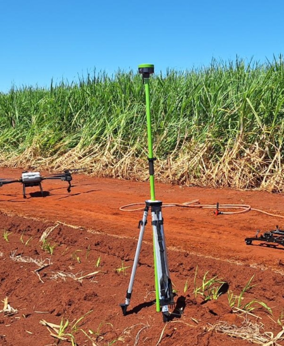 Prestador de serviços com drone de pulverização, e mapeamento. - imagem 2